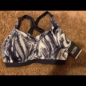 Victoria Secret Sports Bra 34DD